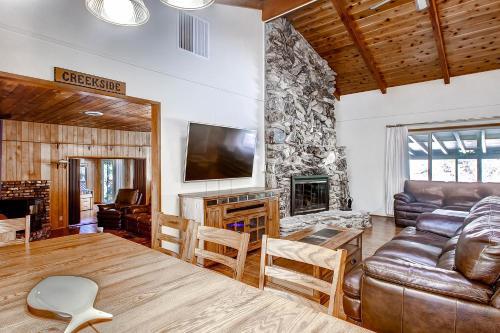 Trout Creek Lodge