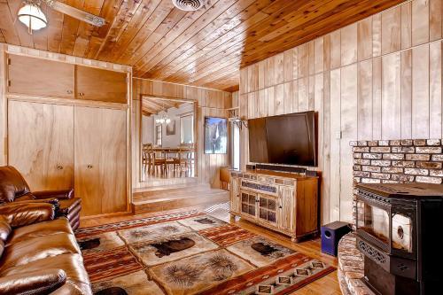 Trout Creek Lodge
