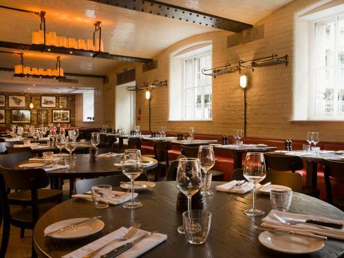 Hotel London City Suites