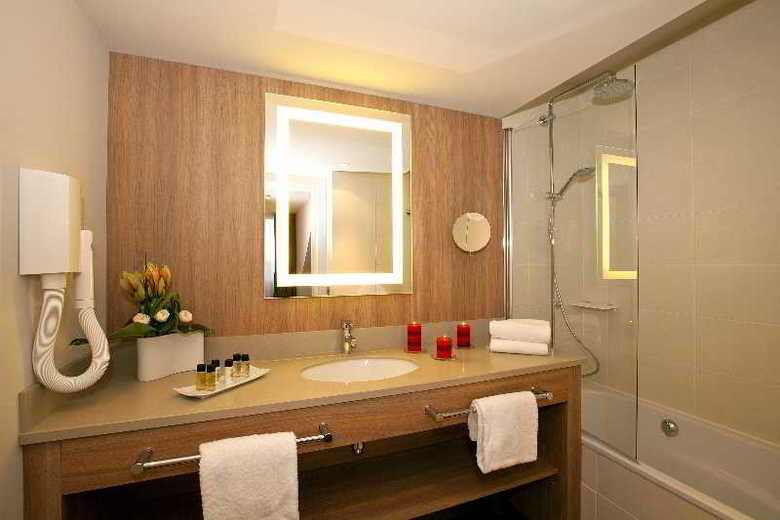 Hotel Residhome Roissy Park