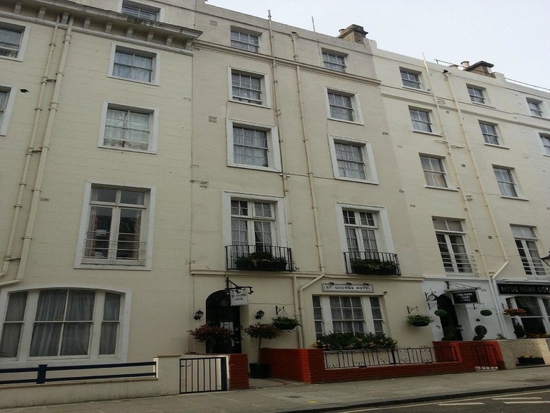 Hostal St George Hotel
