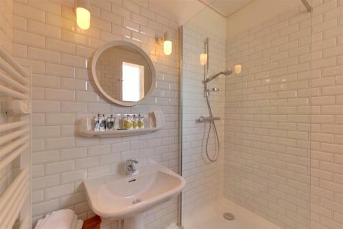 Hotel H�tel L'orque Bleue