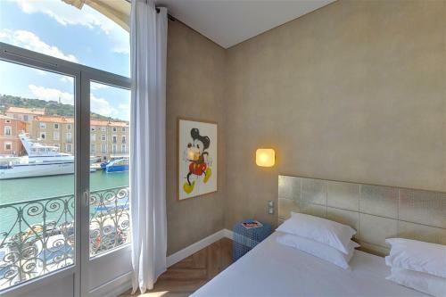 Hotel H�tel L'orque Bleue