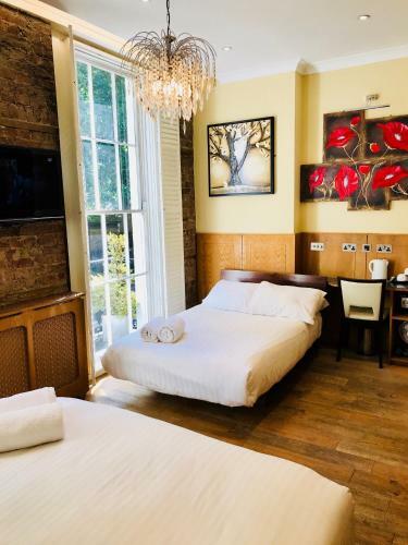 Hostal Melville Hotel