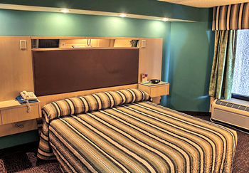 Hotel Captain's Quarters Resort