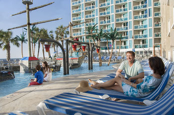 Hotel Captain's Quarters Resort