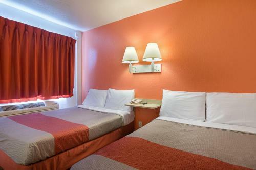 Motel 6 Topeka Northwest