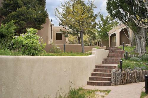 Aparthotel Fort Marcy Suites