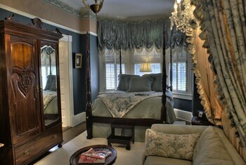 Bed & Breakfast Ballastone Inn