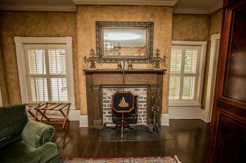 Bed & Breakfast Ballastone Inn