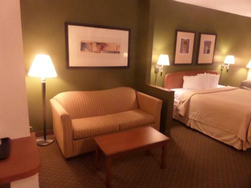 Hotel Quality Inn & Suites