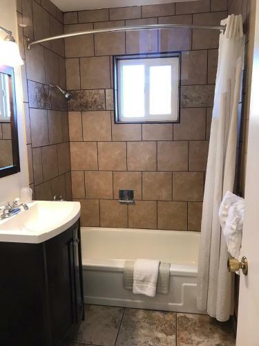 Townhouse Motel