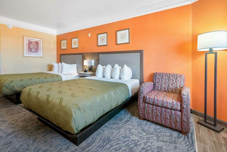 Hotel Quality Inn & Suites Beachfront