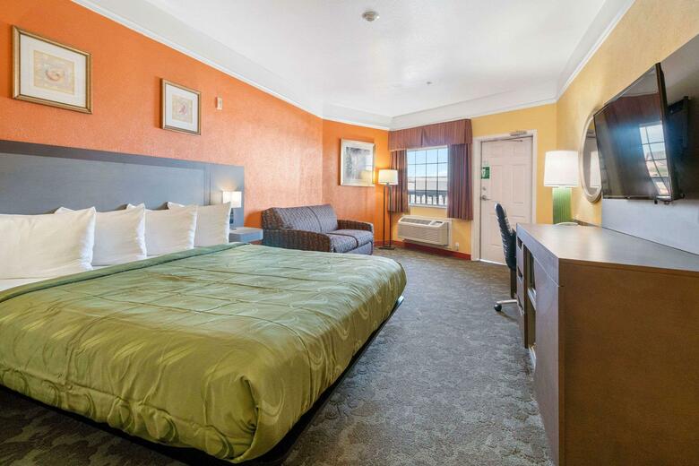 Hotel Quality Inn & Suites Beachfront