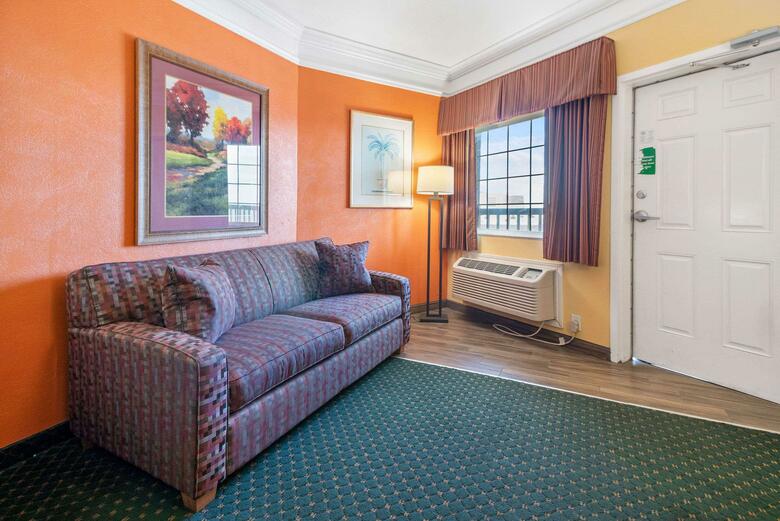 Hotel Quality Inn & Suites Beachfront