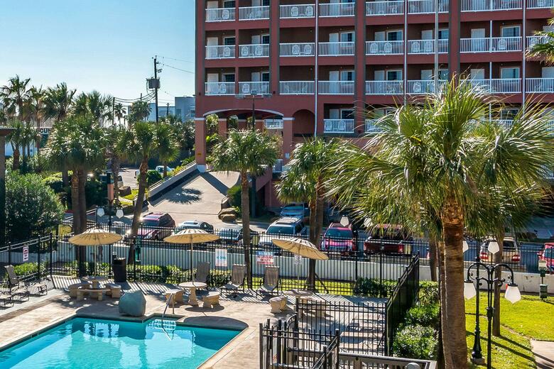 Hotel Quality Inn & Suites Beachfront