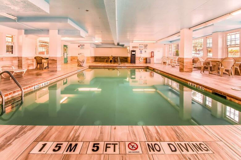 Hotel Quality Inn & Suites Beachfront
