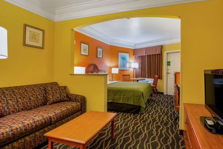 Hotel Quality Inn & Suites Beachfront