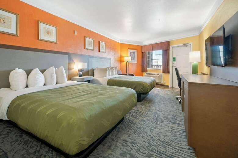 Hotel Quality Inn & Suites Beachfront