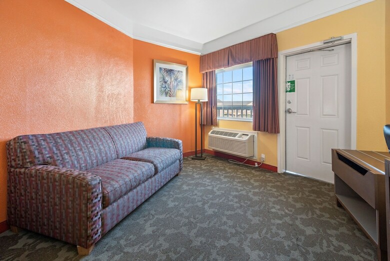 Hotel Quality Inn & Suites Beachfront