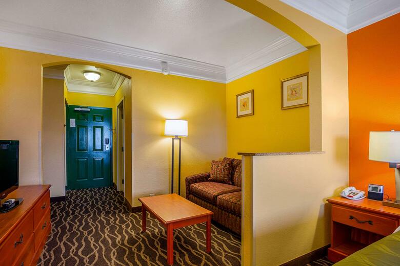 Hotel Quality Inn & Suites Beachfront