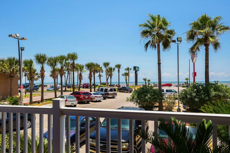 Hotel Quality Inn & Suites Beachfront