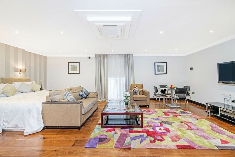130 Queen's Gate Apartments