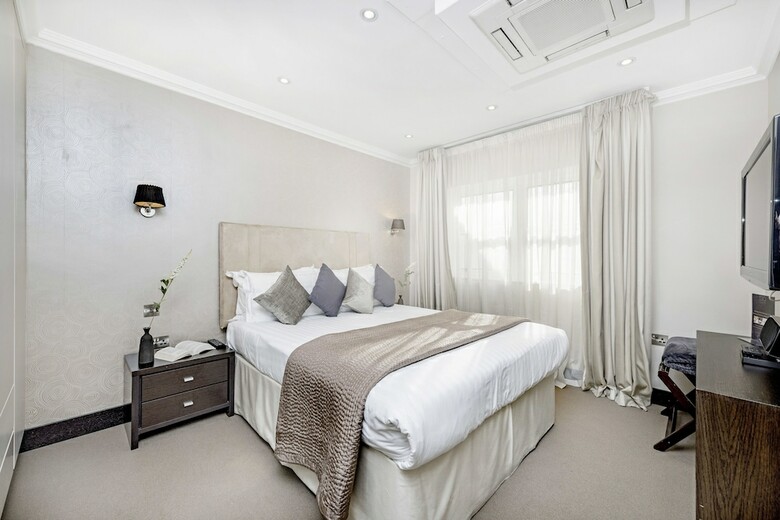 130 Queen's Gate Apartments