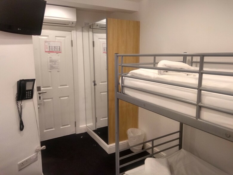Hostal Nox Hyde Park