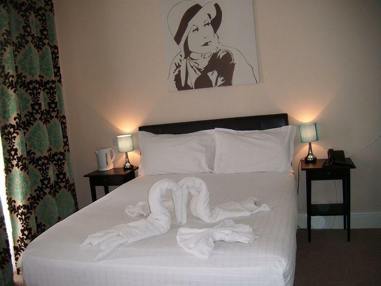 27 Paddington Hotel