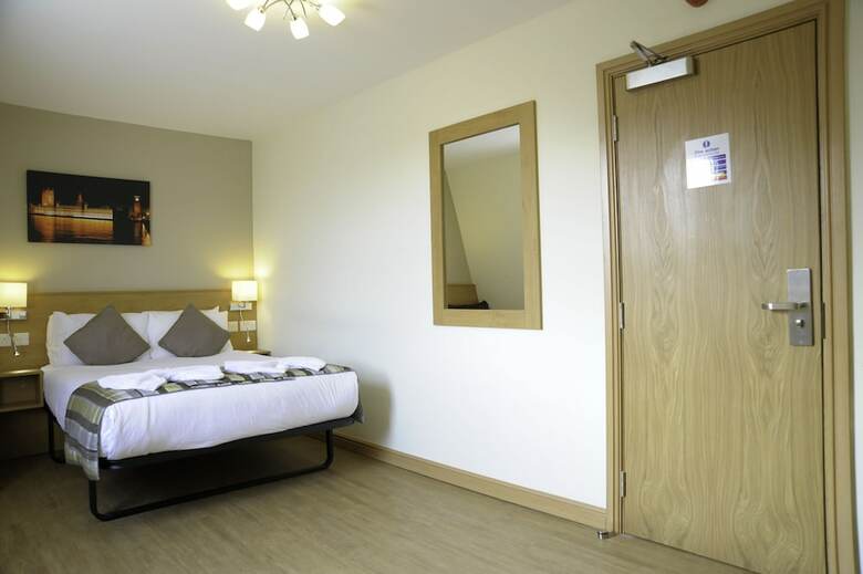 Kings Cross Inn Hotel