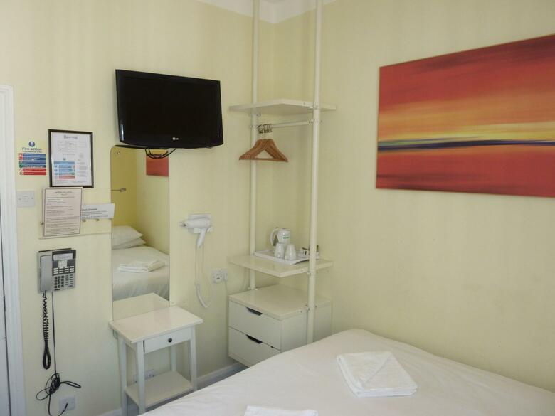 Hostal Manor Hotel