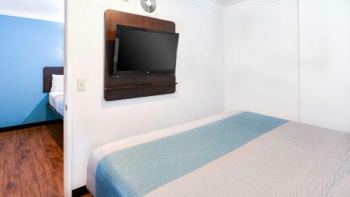Motel 6 Ontario California