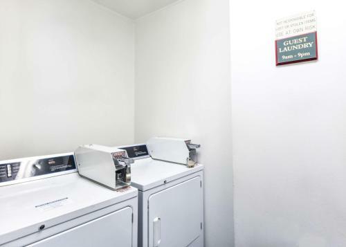 Motel 6 Ontario California