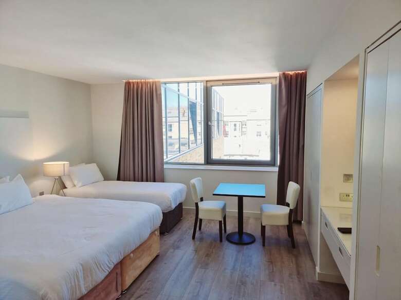 Aparthotel Axiom Park Hotel