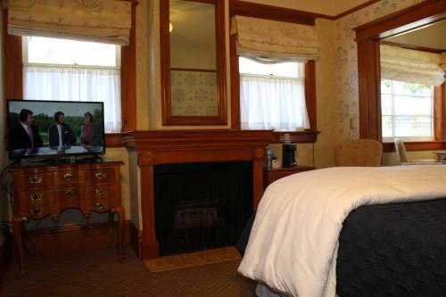 Bed & Breakfast Pacific Grove Inn