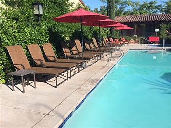 Los Arboles Hotel