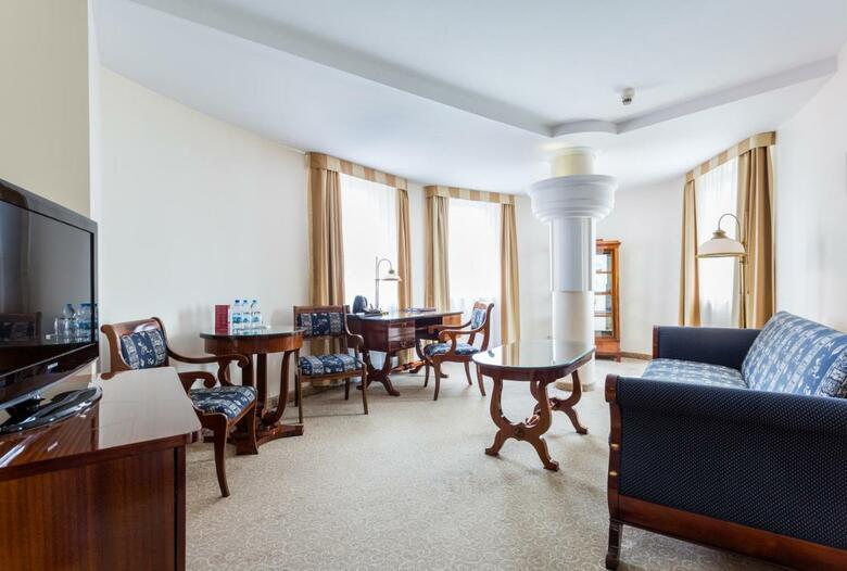 Hotel Qubus