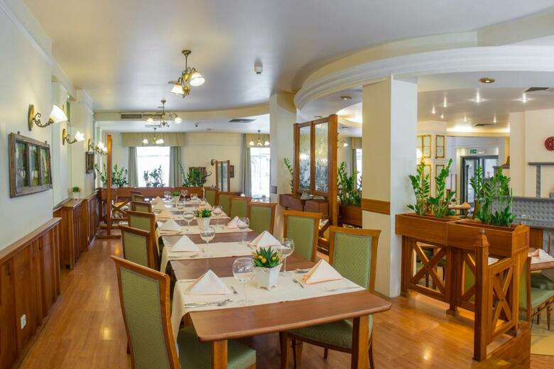 Hotel Qubus