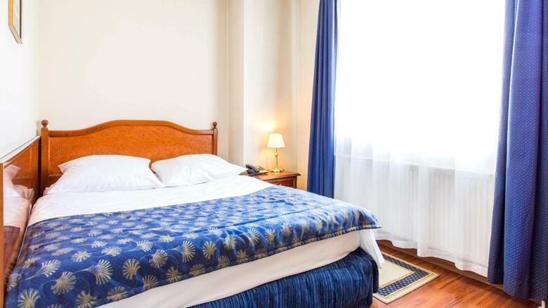 Hotel Qubus