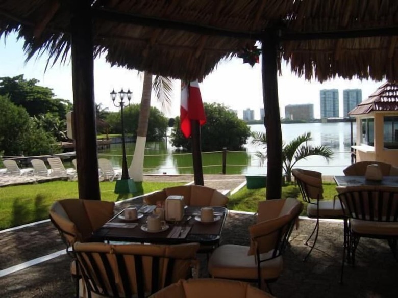 Hotel Grand Royal Lagoon