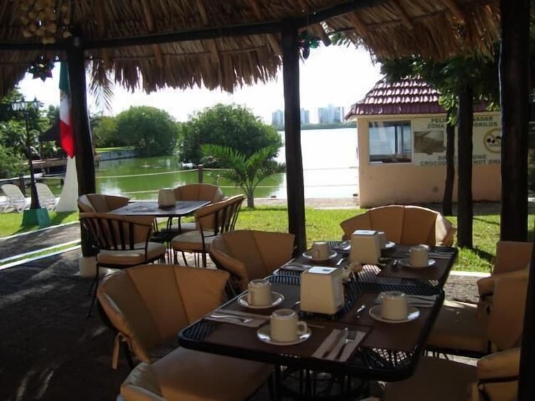 Hotel Grand Royal Lagoon