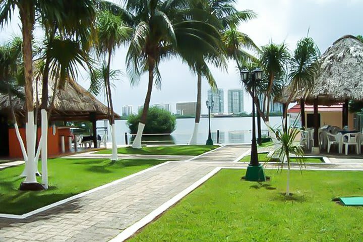 Hotel Grand Royal Lagoon