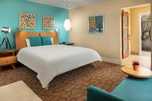 Movie Colony Hotel