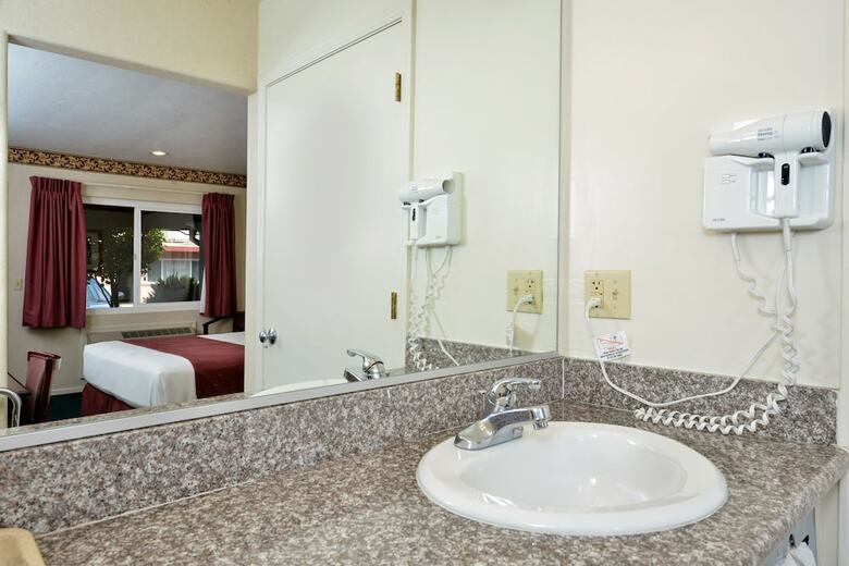 Motel Americas Best Value Inn - Sky Ranch
