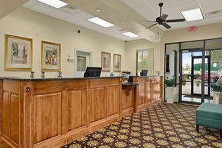 Hotel Super 8 At Valdosta Mall