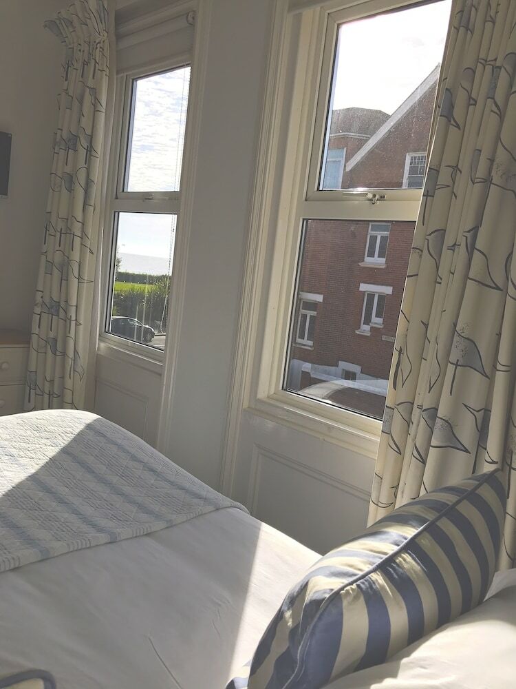 Hostal The New England