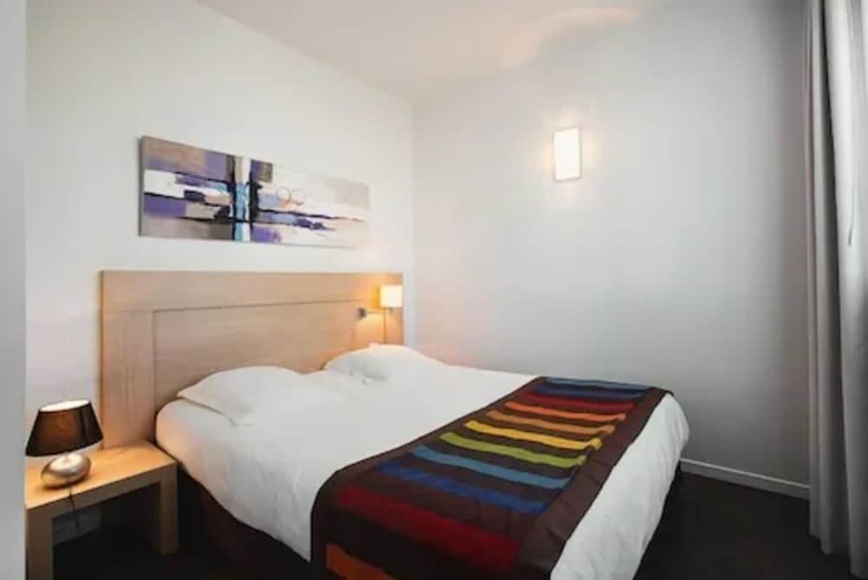 Esatitude Hotel