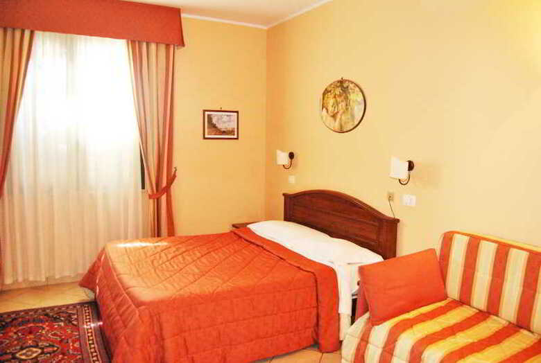 Greta Rooms Hotel