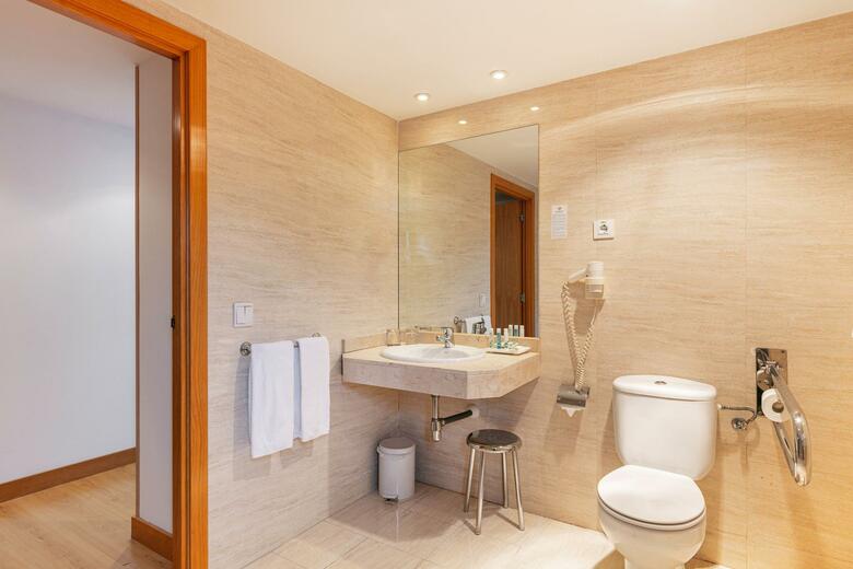 Hotel Globales de Los Reyes